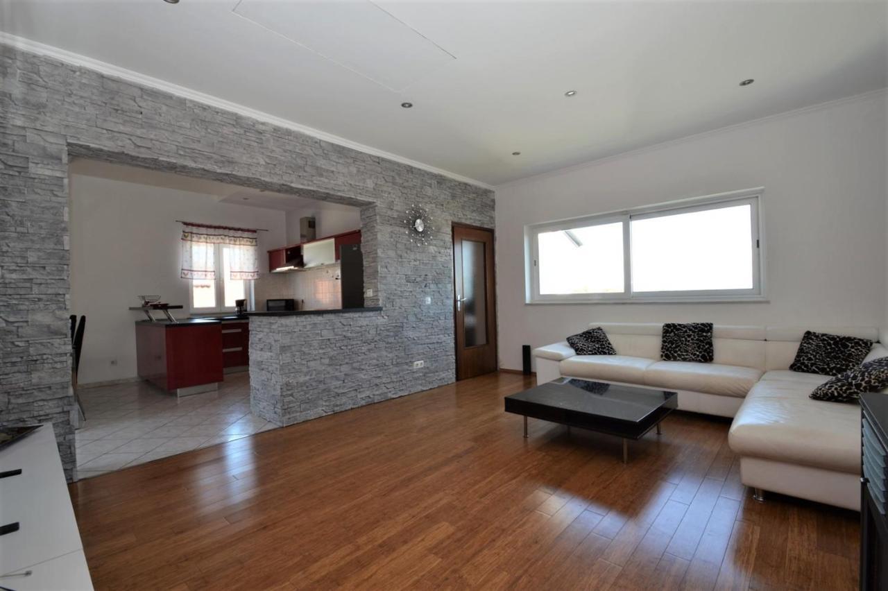 House Luciana Hotel Mali Losinj Ngoại thất bức ảnh