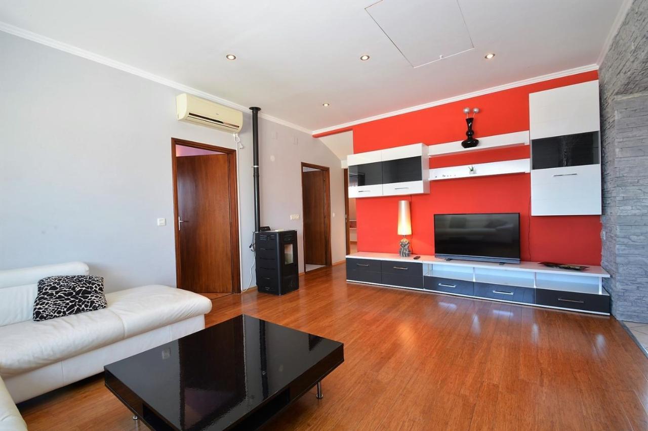 House Luciana Hotel Mali Losinj Ngoại thất bức ảnh